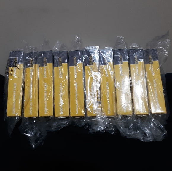 Lot Of 10 Power Zone 2600 mAh Power Banks - Picture 3 of 3